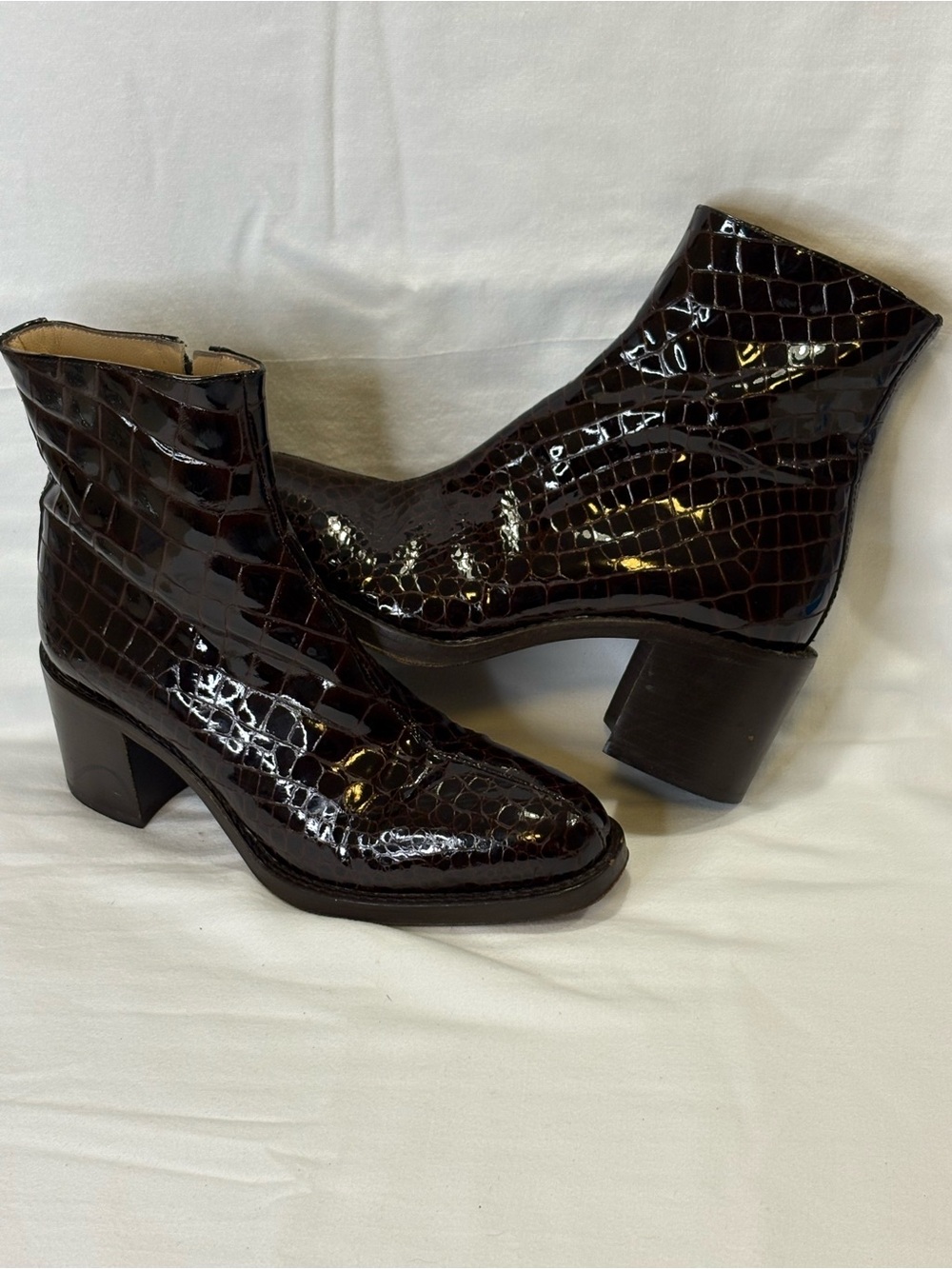 FREE LANCE Vintage Brown Patent Leather Croc-Embossed Ankle Booties 36 / 6 $500